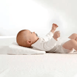 Memory Foam Anti-Spuck-Schrägkissen für Babys - Vignette | Mon Tour de Lit Tresse