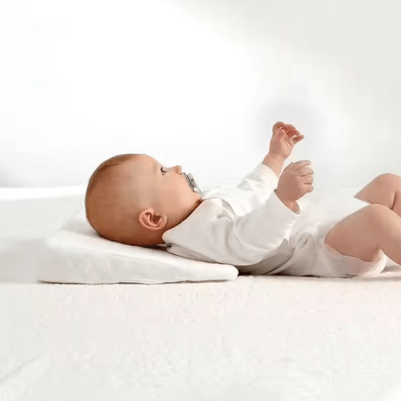 Coussin Incliné Anti Crachat à Mémoire de forme pour Bébé