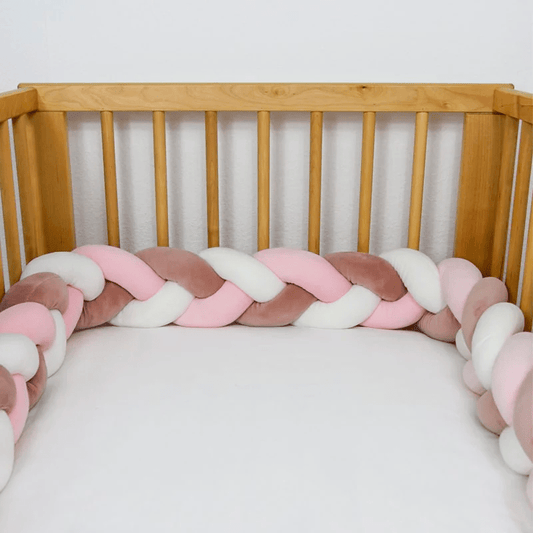 Geflochtenes Bettumrandungsset in Weiß, Rosa und Braun